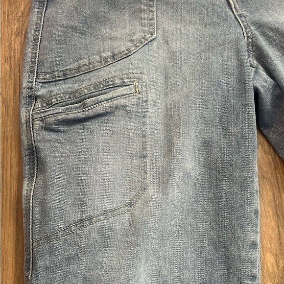 Blue Ankle Cropped Jeans with Faded Denim - Picture 2 of 8